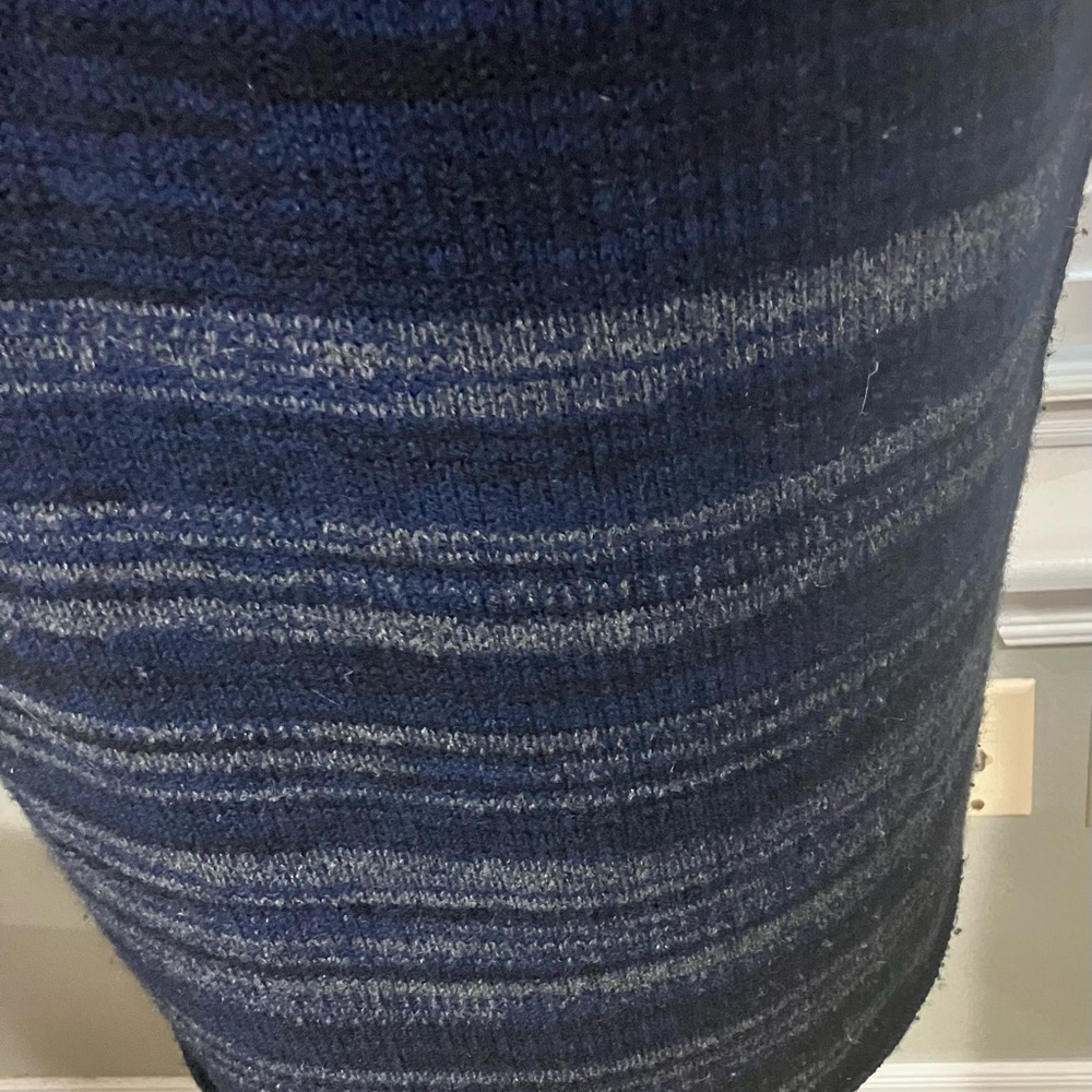 Vince EUC, Dark Blue Striped Cardigan, Medium - Picture 5 of 7
